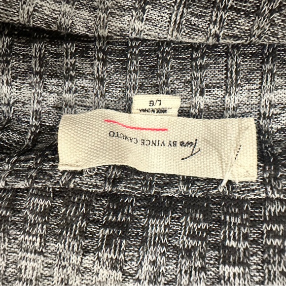 Vince Camuto Women's Off the Shoulder Top - Picture 6 of 6